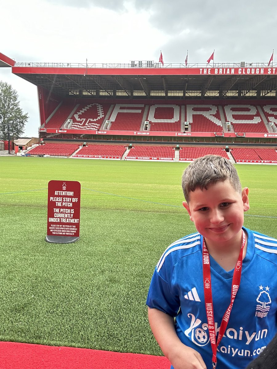 frainy28's tweet photo. Another ✅ off his @NFFC bucket list and he absolutely ❤️ it #stadiumtour #mylittlereddog #forestobsessed https://t.co/Kh5hUwNJEC