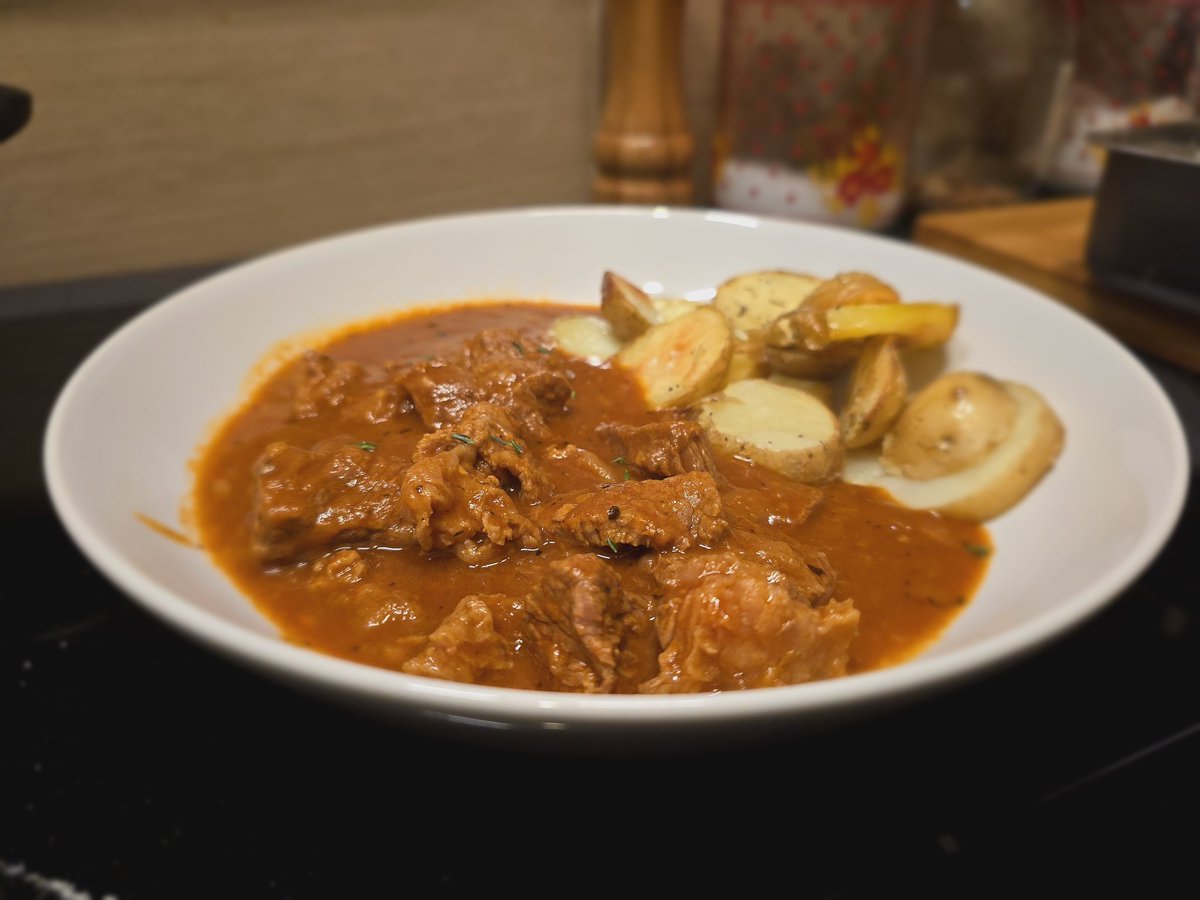 Gorufer_vt's tweet photo. #gorucooks
Here it is, we finished the stream and here's our goulash! https://t.co/TAbfZh32QG