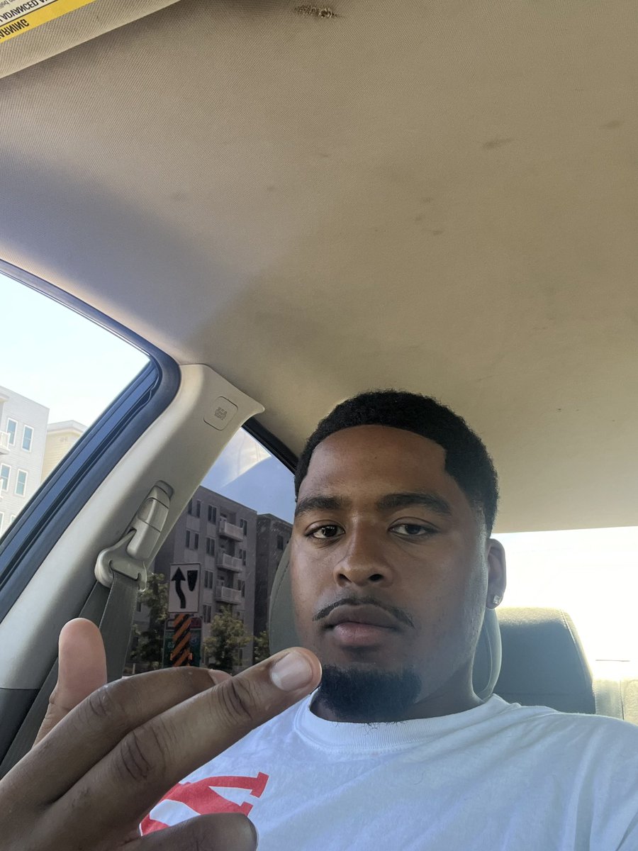 Day 163 of using my strawberry mint growth oil … finna have long luxurious hair