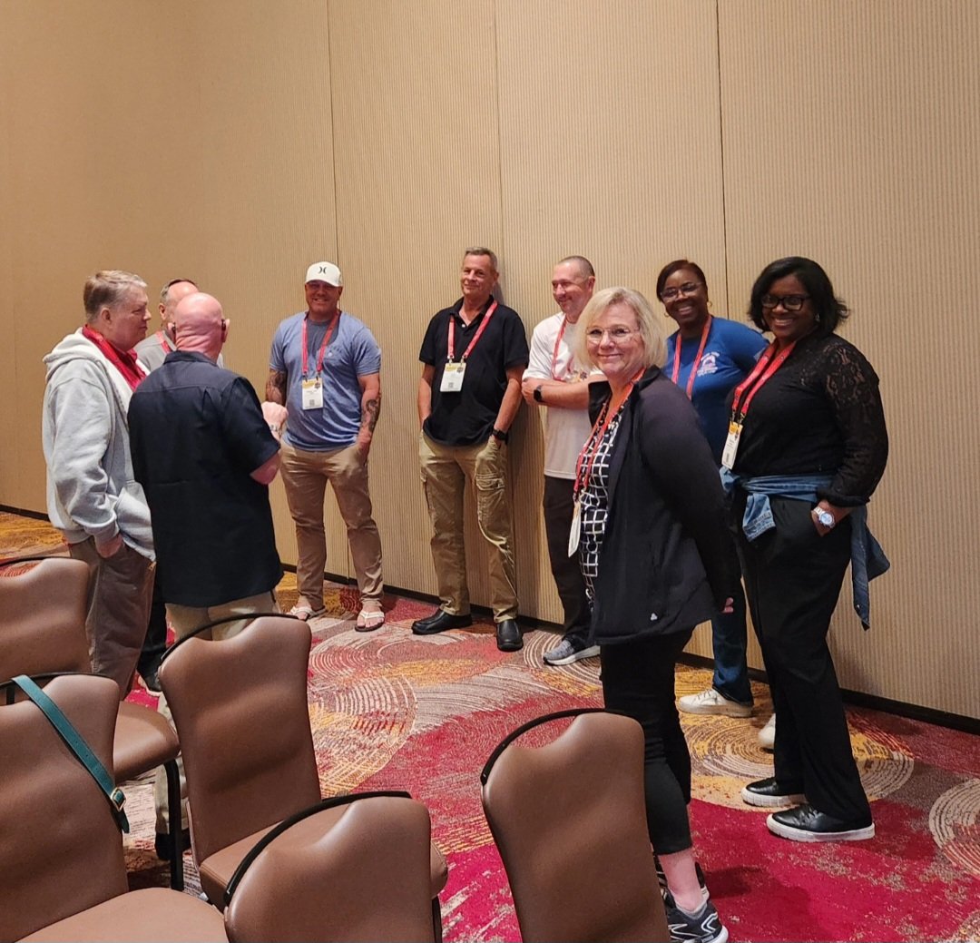 ImprovEric's tweet photo. Active Engagement- Narrowing knowledge- Skill Gap- #AppliedImprovisation #physicians #chiefofficers #Nurses #Paramedics #FireFighters participated in multiple sessions, including, Dare to Lead #AffectiveSkills @1stThere1stCare #EaglesGather24 https://t.co/zsetlKDGVU