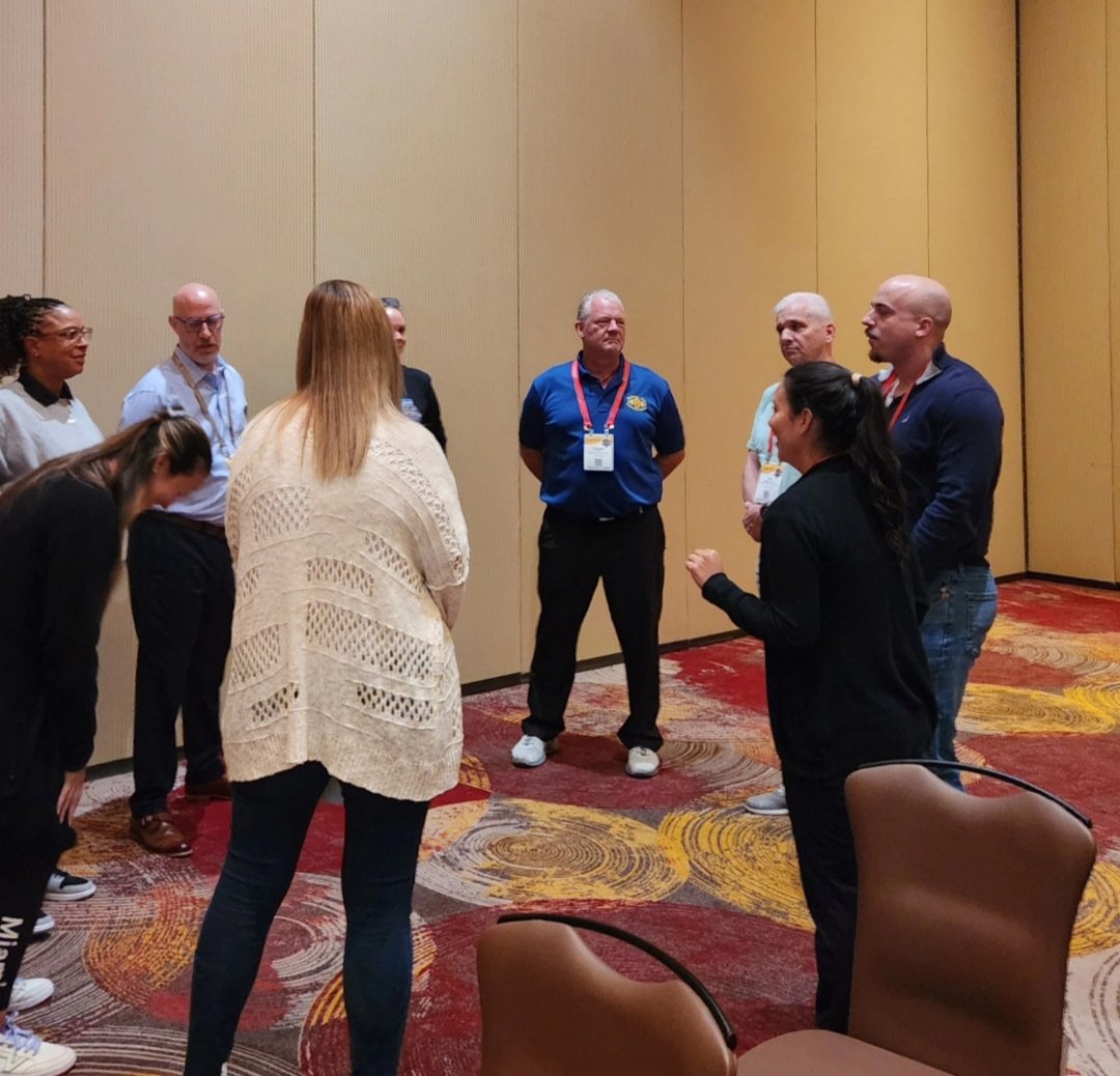 ImprovEric's tweet photo. Active Engagement- Narrowing knowledge- Skill Gap- #AppliedImprovisation #physicians #chiefofficers #Nurses #Paramedics #FireFighters participated in multiple sessions, including, Dare to Lead #AffectiveSkills @1stThere1stCare #EaglesGather24 https://t.co/zsetlKDGVU