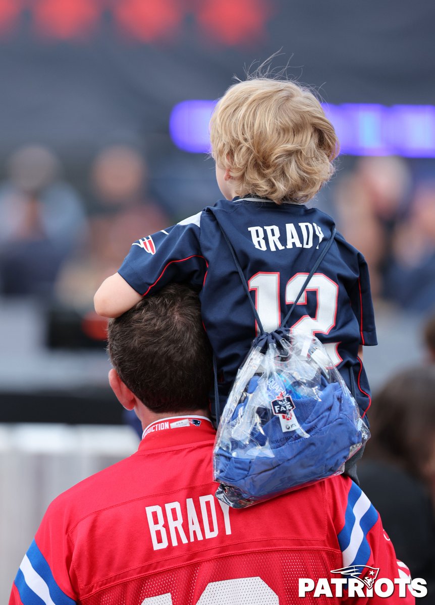 Snapshots from Tom Brady's #Patriots Hall of Fame Induction Ceremony at Gillette Stadium on 6/12/24. 

BEST 📸's OF THE NIGHT: rb.gy/gkarg8