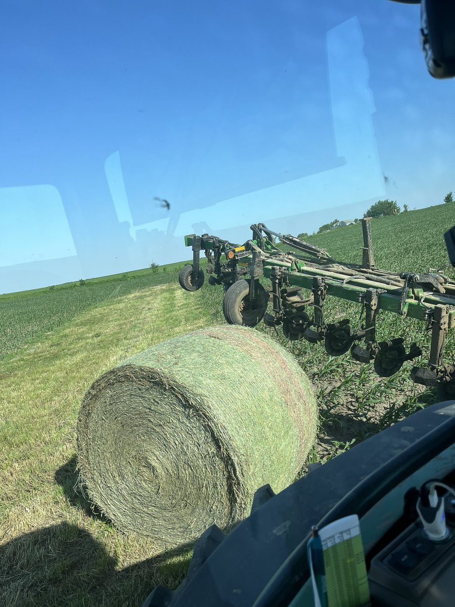 ColeWirth's tweet image. Sidedress continues… just like every custom job they come with some obstacles