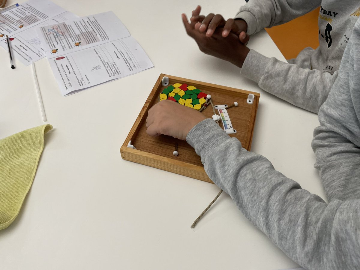 MISS_sciences's tweet photo. 13/06 - La 1ère de quatre L3 auj. avec l’atelier Bulles et mousse et une classe de CM2 de @Palaiseau91. En parallèle, d’autres L3 se forment à l’atelier Vie dans le sol avec des élèves de 6e en segpa de @Savigny_Off_91
@CDEssonne #CD91 https://t.co/9Mhar1CY4F