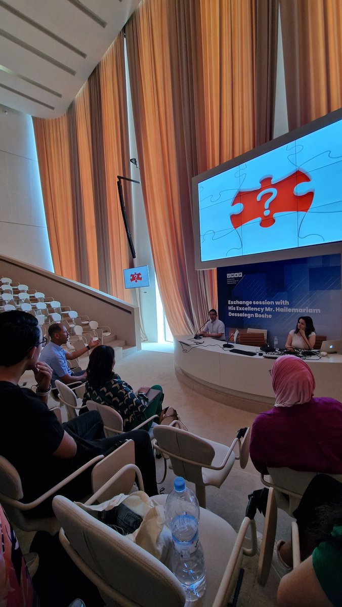 AGCUM6P's tweet photo. Dr. Yosr Hamdi and Dr. Ines Bini engaged in a fruitful discussion on the potential of genomics research in Africa during their comprehensive tour of the AGC, FMS and UM6P facilities. 
@UM6P_officiel https://t.co/oGUewbV6ul