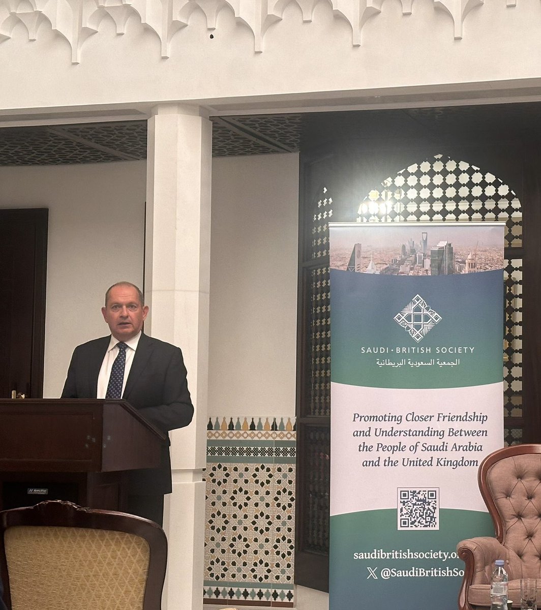 SimonCollis11's tweet photo. It was an honour to speak at the @SaudiBritishSoc event at @SaudiEmbassyUK last night, and such a pleasure to meet old friends and to begin some new ones. https://t.co/1i02Ox2KMD