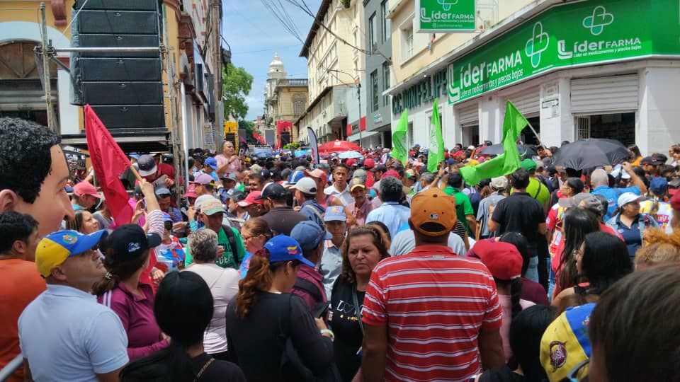 PrensaBnbt's tweet photo. #13JUN2024 | #Mérida con nuestro presidente Nicolás Maduro. Hoy las calles de la ciudad de Mérida se regocijan de alegría en apoyo a nuestro presidente obrero. #ChávezSoyYoChávezEresTu #NicoLeEchaPichón #LaEsperanzaEstáEnLaCalle @NicolasMaduro https://t.co/j0W03LpQF4