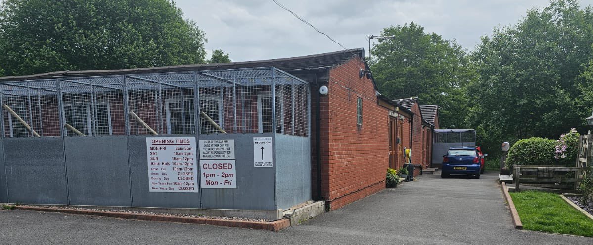 CEIAGRD's tweet image. So incredibly proud of year 10s this week for completing and engaging so well in there work placements from salons to nurseries, garages, local charities, &amp;amp; construction firms. They have made the team so proud this week, been great to see them in the workplace! @Head_TheHeights