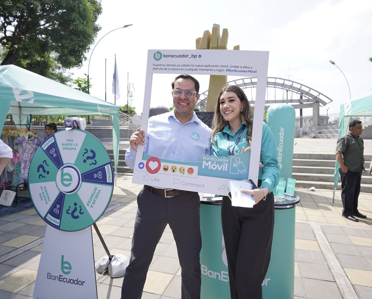 franciscminoron's tweet photo. Junto al presidente @DanielNoboaOk participamos en un diálogo con jóvenes, informando un hito con el crédito #JovenEmprendeAhora, que alcanzó los 3 millones en beneficio de 1.000 profesionales a nivel nacional.

Movilizamos más recursos para los jóvenes, #BanEcuadorResuelve 🇪🇨🏦 https://t.co/45zwsq5RI3