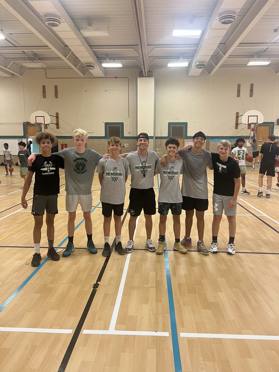 Memorial Basketball Youth Camp 2024

✅Special thanks to our coaching staff, JV/Varsity players, and campers. 

✅Already looking forward to next year, class of 2028 is ready to work‼️

#MemorialTradition #GreenAndWhiteBoys