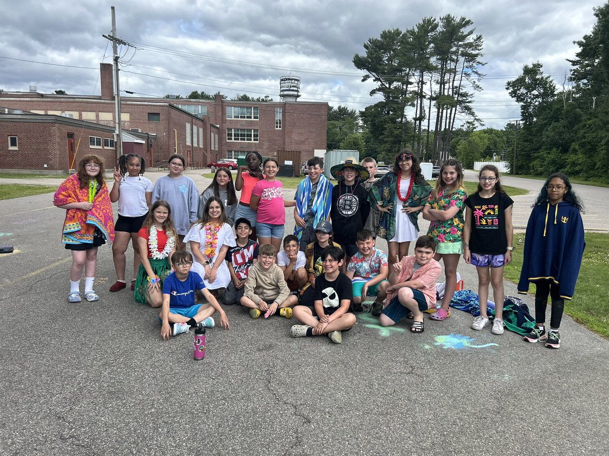 mscrosshay's tweet photo. We had a great time in 5th grade this year! Onto summer! βοΈ@HAYSchoolNorton https://t.co/7wCfLwObJb