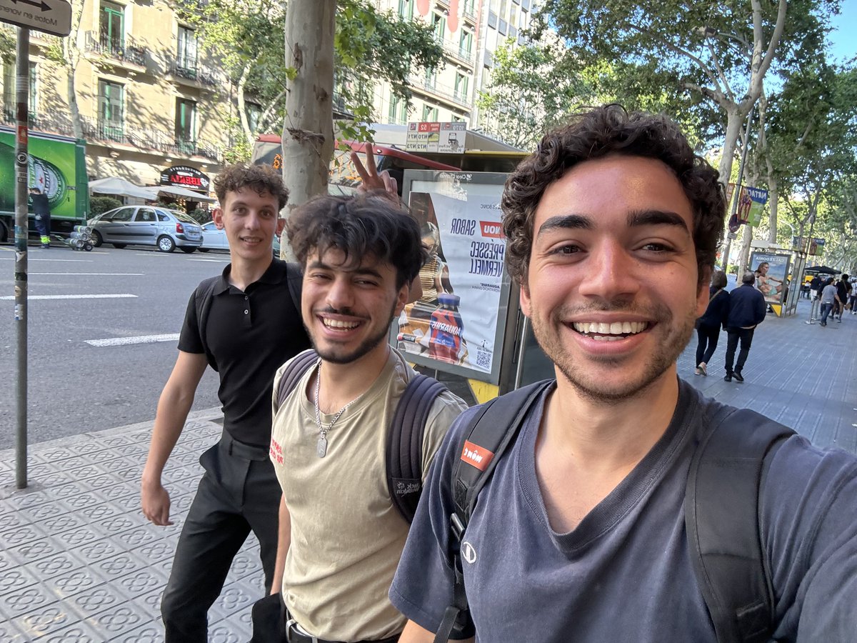 yassin_baum's tweet photo. We built a startup worth $3M in 6 months.

Made a bunch of stupid mistakes.

But also some genius moves.

Here’s how I would get customers quicker if I were to start again: https://t.co/zwhUbvvDQO