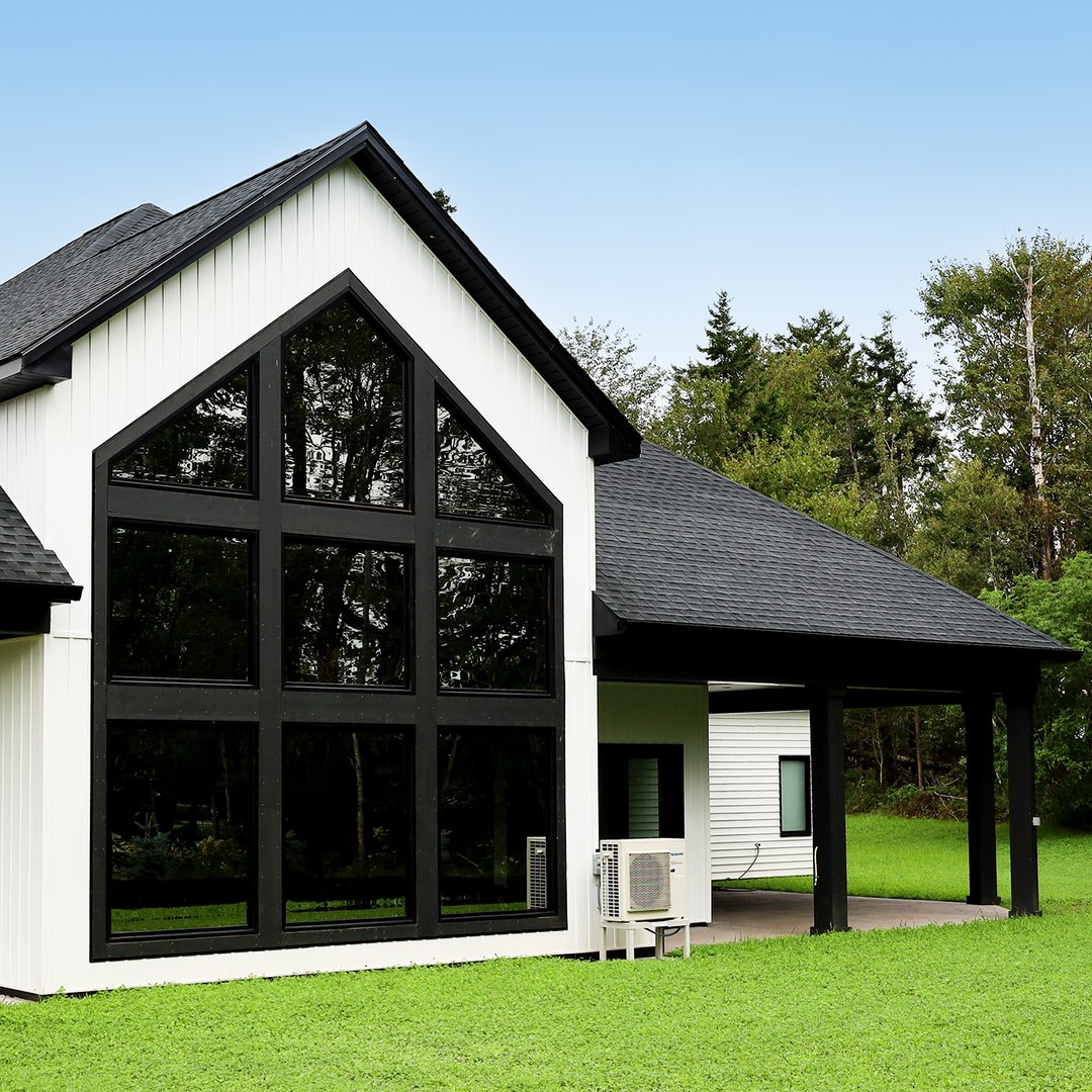 kohltech's tweet image. Get floor to ceiling views with custom Kohltech windows. Choose from a variety of exterior trim colours and Solar Cool Reflective glass to match your style perfectly 🎨

Contact our team to discuss your options! 👉 bit.ly/3QpywE9

#Kohltech #CustomWindows #CustomColours