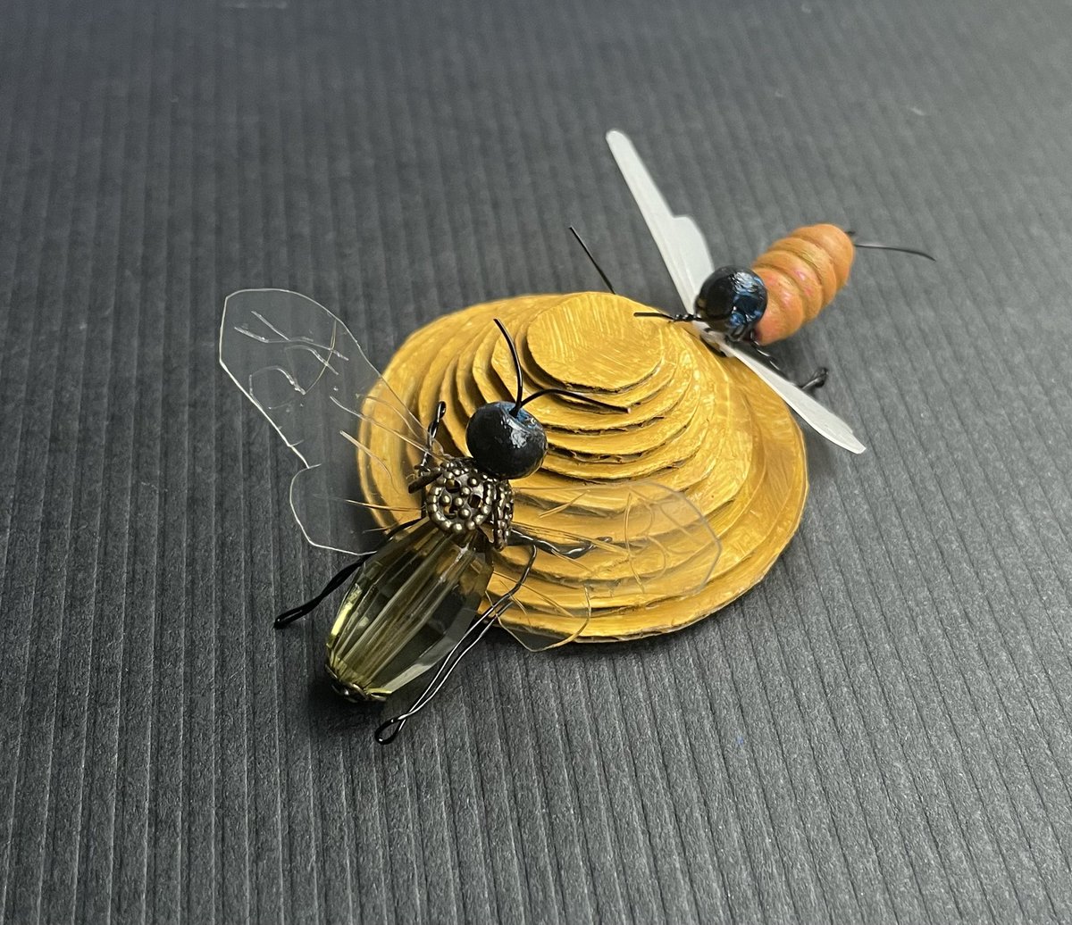 I’ll be running ‘Make a Bee to remember ‘ workshop at <a href="/NML_Muse/">National Museums Liverpool</a>  World museum on Saturday 22 June. Info on their website : liverpoolmuseums.org.uk/whatson/world-…