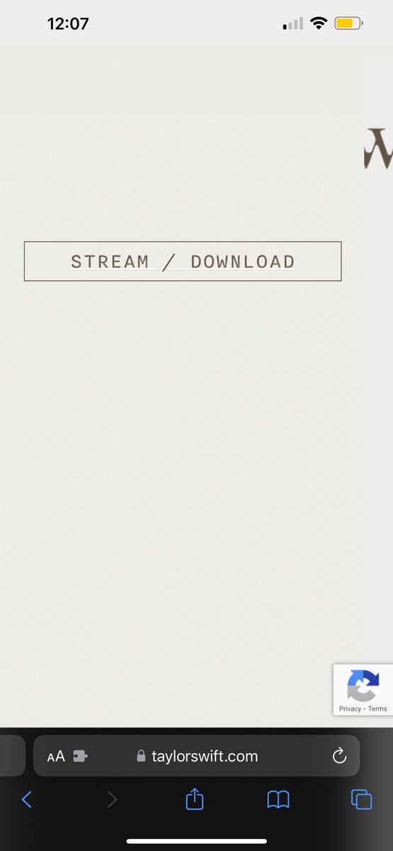 maamstfu's tweet photo. HELP it keeps going back and forth for me!!! Could it be #Error123 ??? Or just another red herring… 👀👀👀 @taylornation13 https://t.co/EiKM5fcGUl