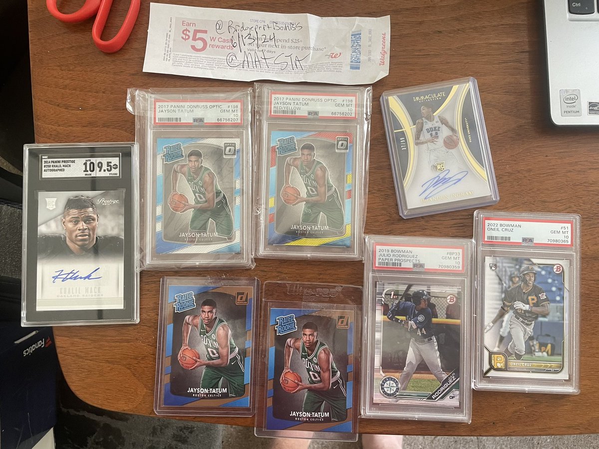 BridgeportBombs's tweet photo. @collec_sport @clrshonuff @CardPurchaser $330 for the lot https://t.co/64YTC76hAu