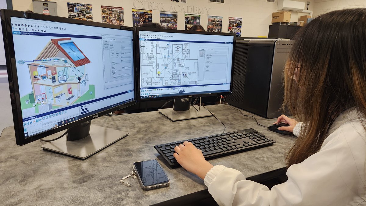 Sisler Cyber Academy tweet media