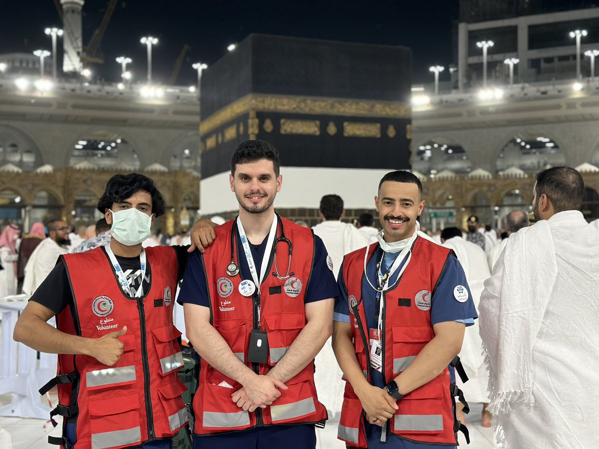 Faisal__TS's tweet photo. اليوم الاول 
الحمدلله🤍
#فريق_جامعة_الملك_سعود_للعمل_التطوعي https://t.co/KwywNwSurF
