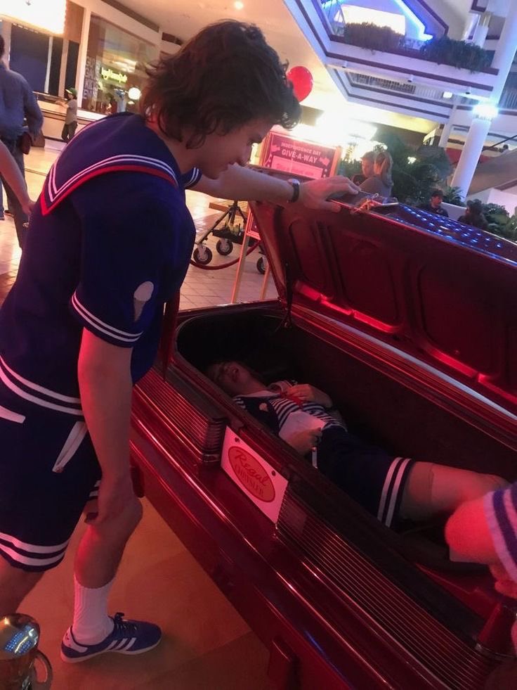 TwinkTwink1436's tweet photo. Just got fired for slaying too hard…no really we just lost our jobs to some strange thang destroying the mall!!
Anyone hiring???? 
RIP to the “you suck” board you and Steve’s inability to get girls will be dearly missed 🙏@ThekingsteveH https://t.co/ki3xpwy4gr