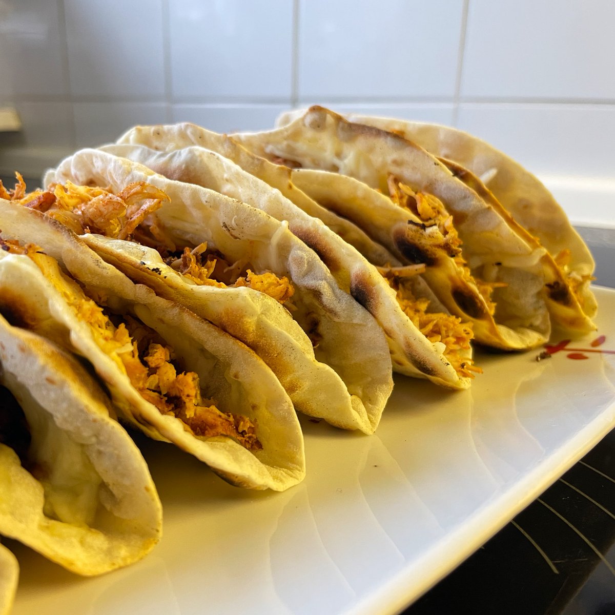 JayGuevara82's tweet image. #Beef ‚n #Beans &amp;amp; #pulled #Pollo #Queso #Tacos

#Dinner #HelsKitchen #FoodPorn #TacoPorn #QuesoPorn #QuesoTacos #PulledChicken #Pollo #PulledPollo