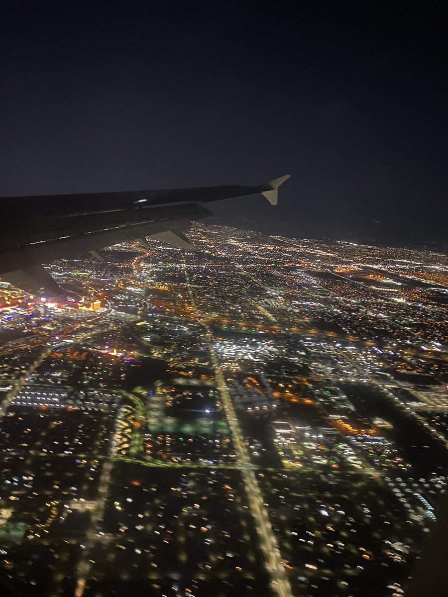 CharoletteHunt's tweet photo. I was apprehensive about attending NCAA Regional Rules because…ya know, Vegas. It would have been better with my favorite guy. He’s home and I’m sad. #ComplianceCamp #MommyProblems #worktravel https://t.co/5557FEOvZB