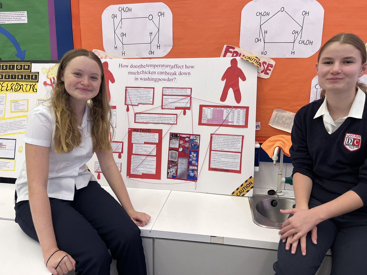 DColLearning's tweet image. An absolute pleasure watching students present their Science CREST awards today! A fantastic example of enquiry, investigation and collaboration. The buzz and excitement was electrifying
🔎🔬🙌🏽! Well done to all involved! 👏🏽@DCol_Science @DubaiCollege