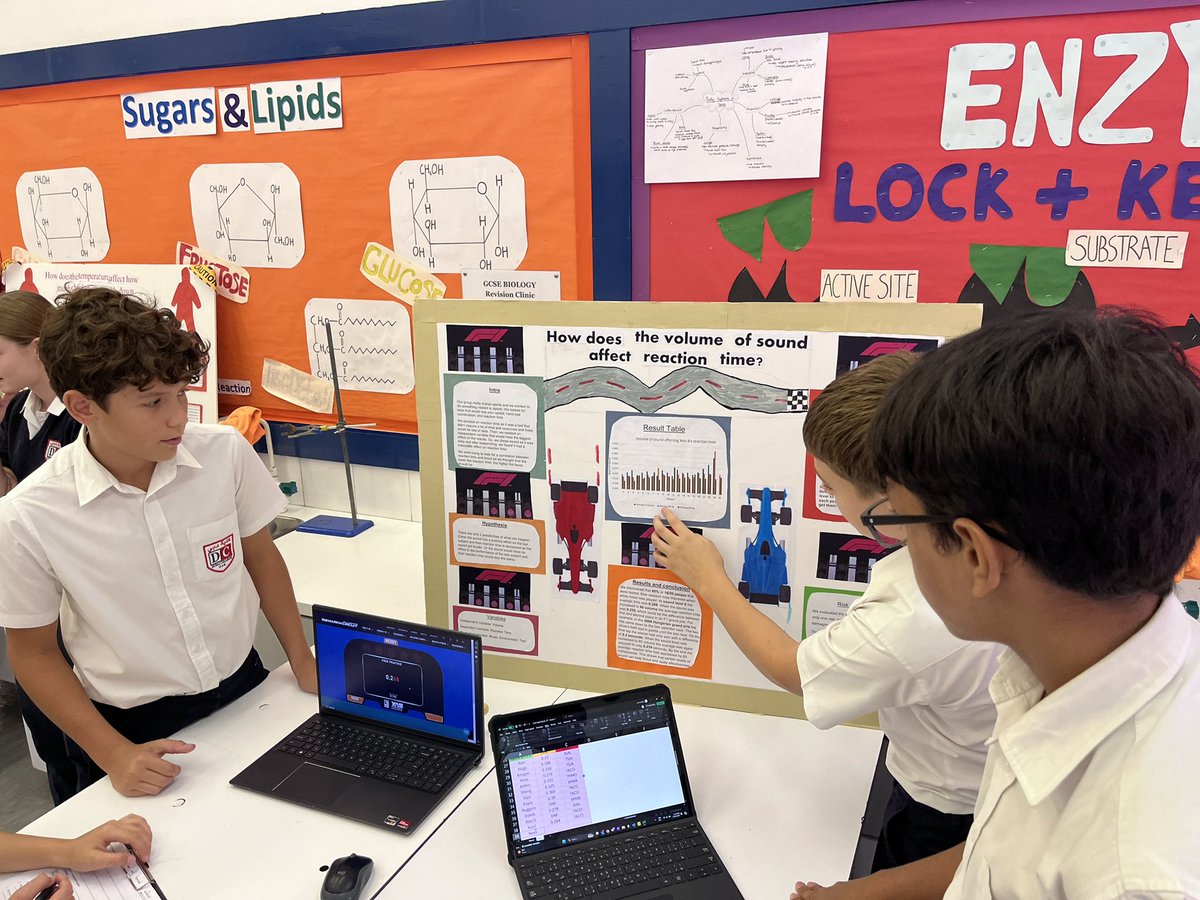 DColLearning's tweet image. An absolute pleasure watching students present their Science CREST awards today! A fantastic example of enquiry, investigation and collaboration. The buzz and excitement was electrifying
🔎🔬🙌🏽! Well done to all involved! 👏🏽@DCol_Science @DubaiCollege