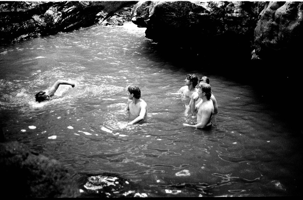 Southern-born photographer Lydia Ramsdell joins us to chat about her all time favorite photo, stories from North Carolina to NYC, and shots from her first semester studying photography alongside photos from her last semester. 🦪🌊🚇

buff.ly/3VF7iw8