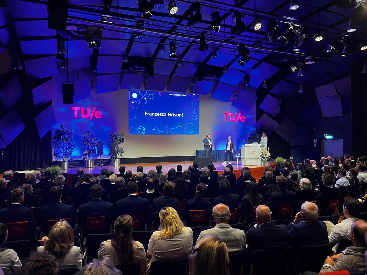 Francesca Grisoni (@fra_grisoni) on Twitter photo Super proud to have been awarded the <a href="/TUeindhoven/">TU Eindhoven</a> Young Researcher Award 🥲
A big thanks to the BME board for nominating me, to the great colleagues at TU/e, my past and present collaborators, and to my amazing team <a href="/molecularML/">Molecular Machine Learning</a>! 🚀 Super proud to have been awarded the <a href="/TUeindhoven/">TU Eindhoven</a> Young Researcher Award 🥲
A big thanks to the BME board for nominating me, to the great colleagues at TU/e, my past and present collaborators, and to my amazing team <a href="/molecularML/">Molecular Machine Learning</a>! 🚀