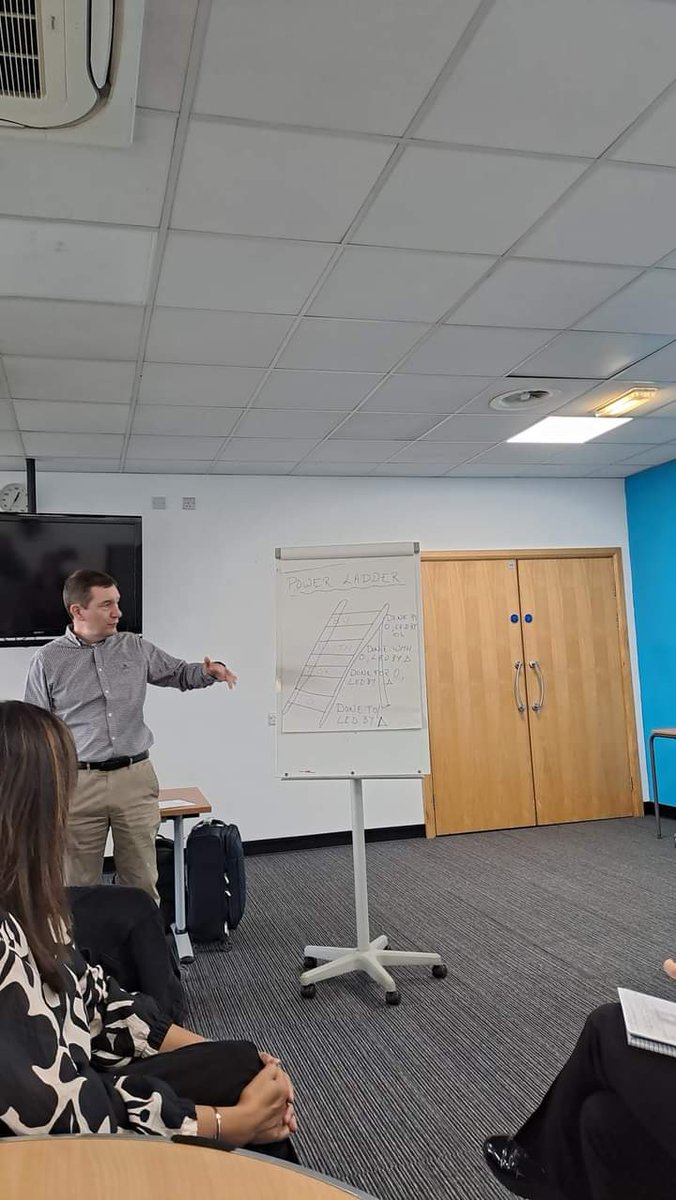 Tracy Lumer tweet media