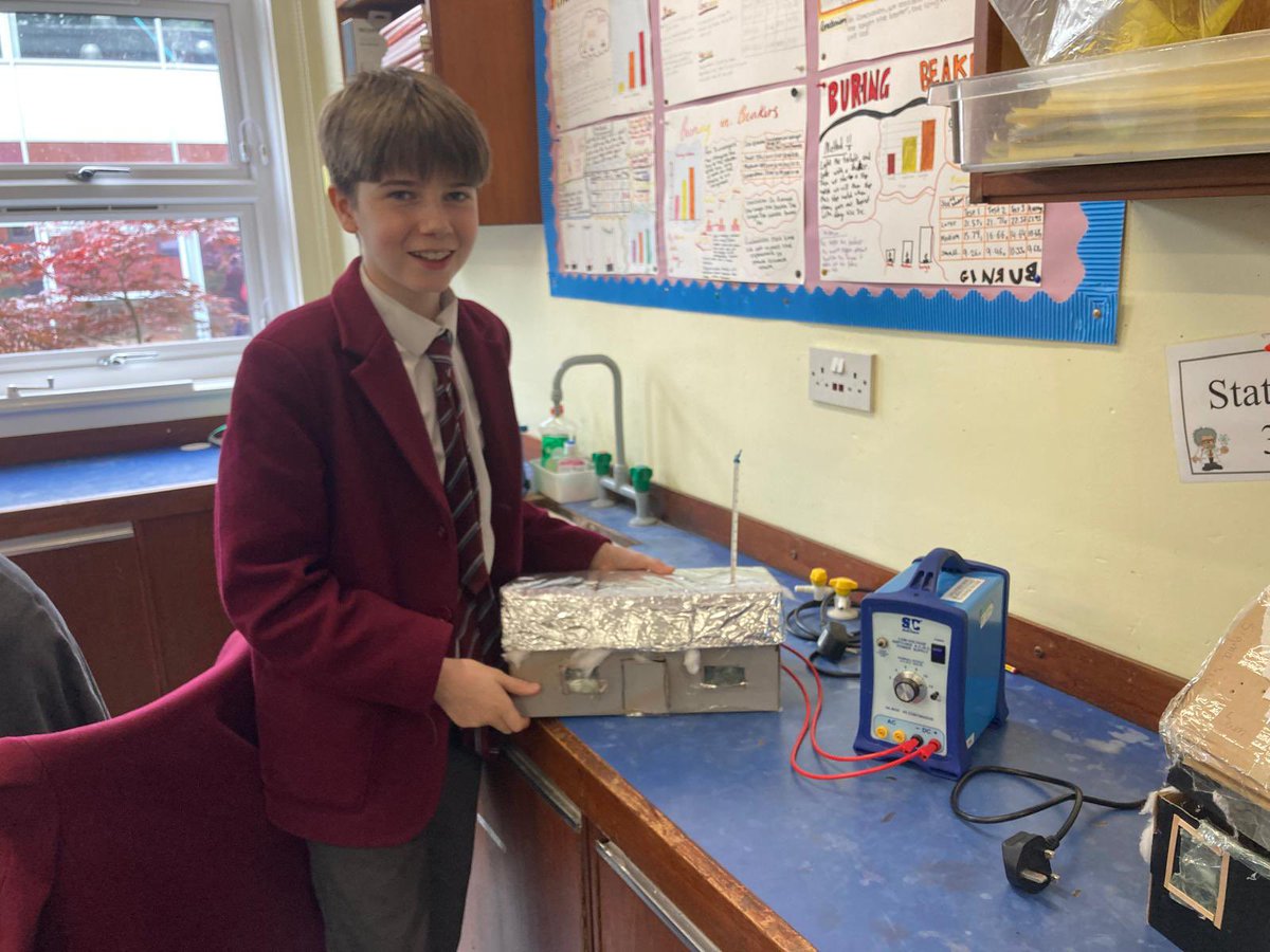 St. Ninian's Chemistry tweet media