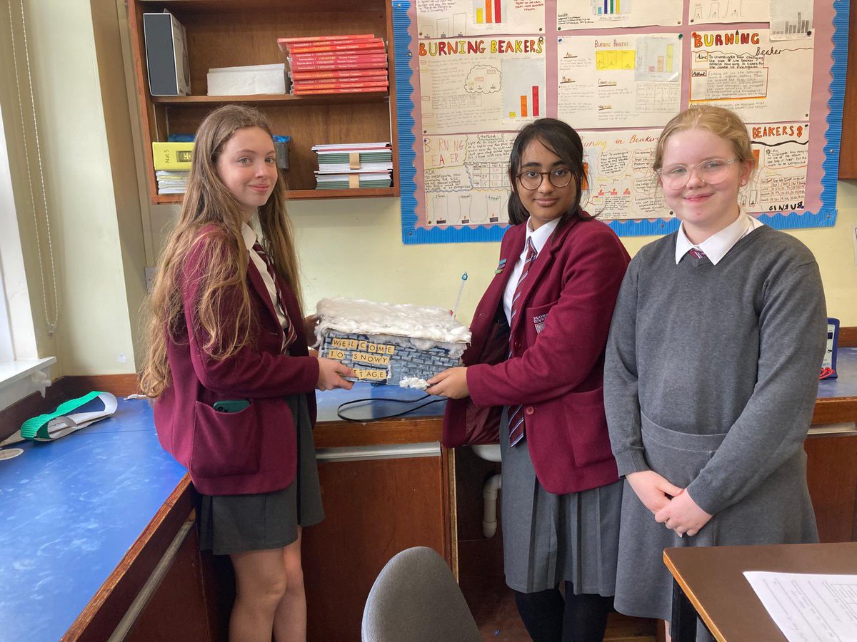 St. Ninian's Chemistry tweet media