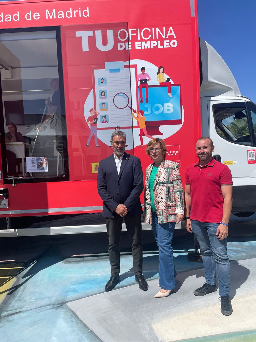 ppparla's tweet photo. 🤝 Reunidos con la Directora General de Economía y Empleo, Belén García, en la feria del empleo de #Parla.

🚌 El #Empleabus de la @ComunidadMadrid hizo parada en nuestra ciudad. Gracias a la Comunidad de Madrid por apostar por Parla, una vez más.

@ppmadrid @SerranoAlfonso https://t.co/EUPi5XuKhX