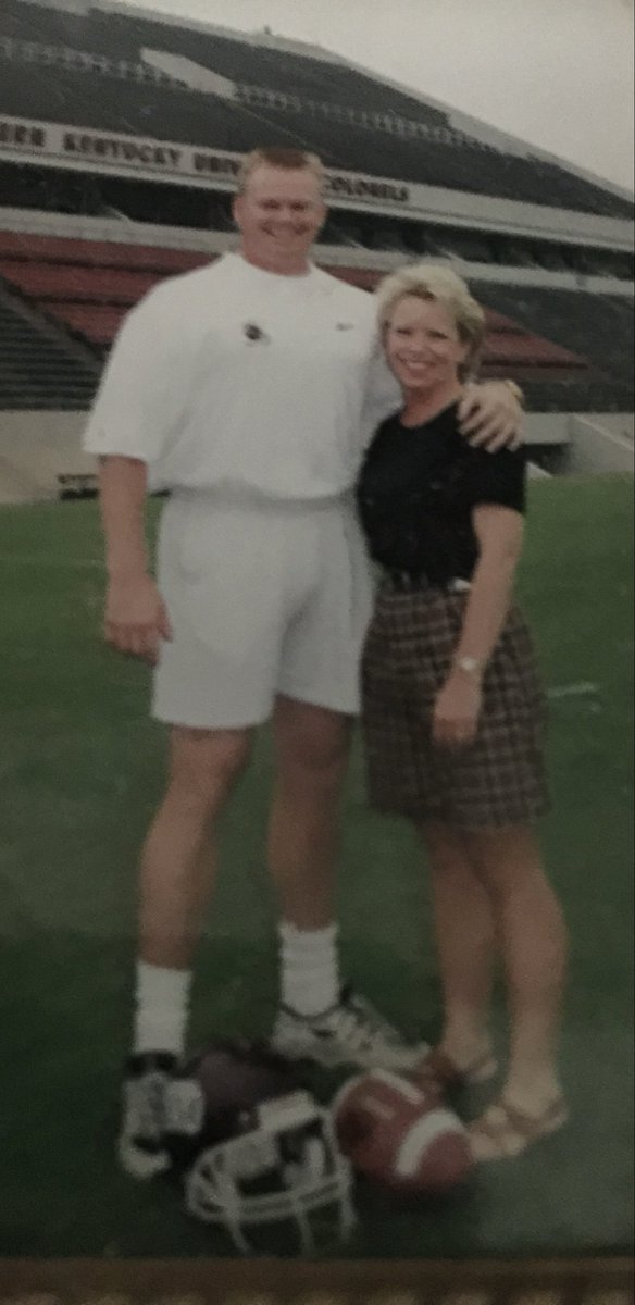 EKUWWells's tweet image. How it Was!           How it’s Going!!          

Happy 26th Anniversary to my wonderful wife - My Lil Jenny!! Love you girl!! Thanks for everything!! #TeamFam