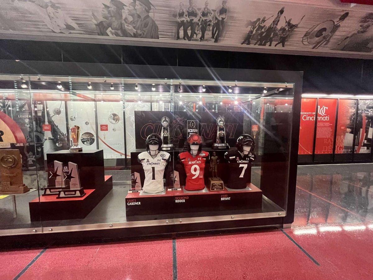 James Dysert (@james_dysert88) on Twitter photo Hot day in Cincinnati. Thanks to all the coaches and players that helped. Had a great time both days. <a href="/coach_stepp/">Coach Stepp</a> <a href="/GoBearcatsFB/">Cincinnati Football</a> <a href="/CoachSattUC/">Coach Satterfield</a> Hot day in Cincinnati. Thanks to all the coaches and players that helped. Had a great time both days. <a href="/coach_stepp/">Coach Stepp</a> <a href="/GoBearcatsFB/">Cincinnati Football</a> <a href="/CoachSattUC/">Coach Satterfield</a>