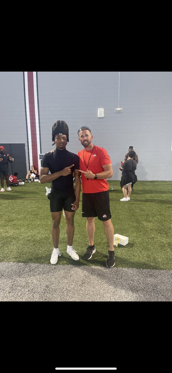 messiah_O8's tweet photo. #AGTG After a great camp and conversation with @brianhartline &amp; @ryandaytime I am blessed to recieve an ⭕️ffer from THE ⭕️hio State University !!!!! #GoBuckeyes ⚪️🔴🌰🌰 @CTC4CHANGE @RoeFootball_ @GregCTC585 @BruceJ_55 https://t.co/vtHbSXe1kq