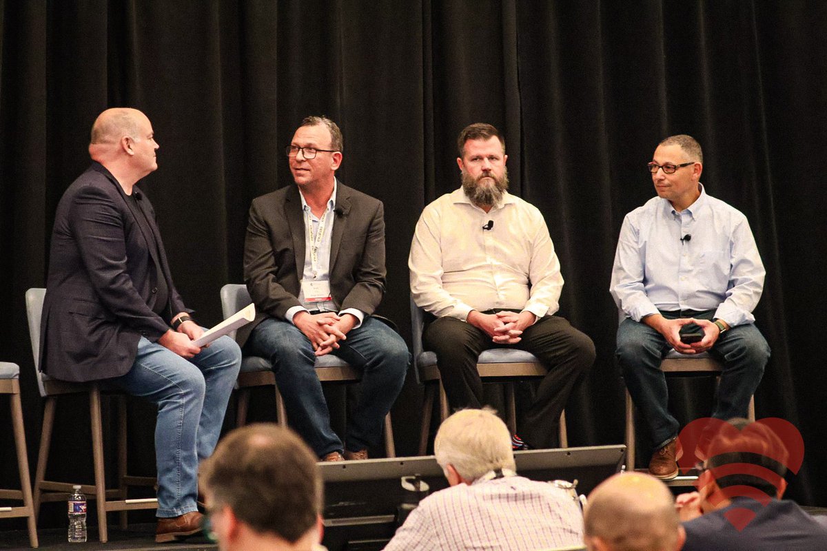 Wirelessnerd's tweet image. A panel of #OpenWiFi users is talking about why they deployed it, what they’ve learned and the future of #OpenLAN. @boingo @PavlovMediaInc @ATT @WiFivomFranMan @eran_dor #WGCAmericas