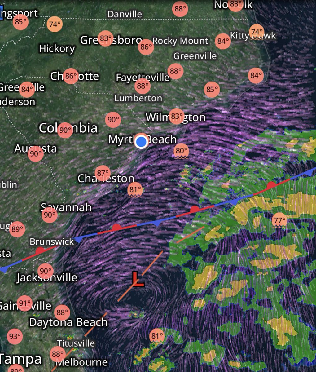 nicolecollinswx's tweet image. See those tall clouds way in the distance? That’s the top of a tropical depression off the coast, which is making the surf a bit rougher today. 🌊 #tropicaldepression #scwx #myrtlebeach