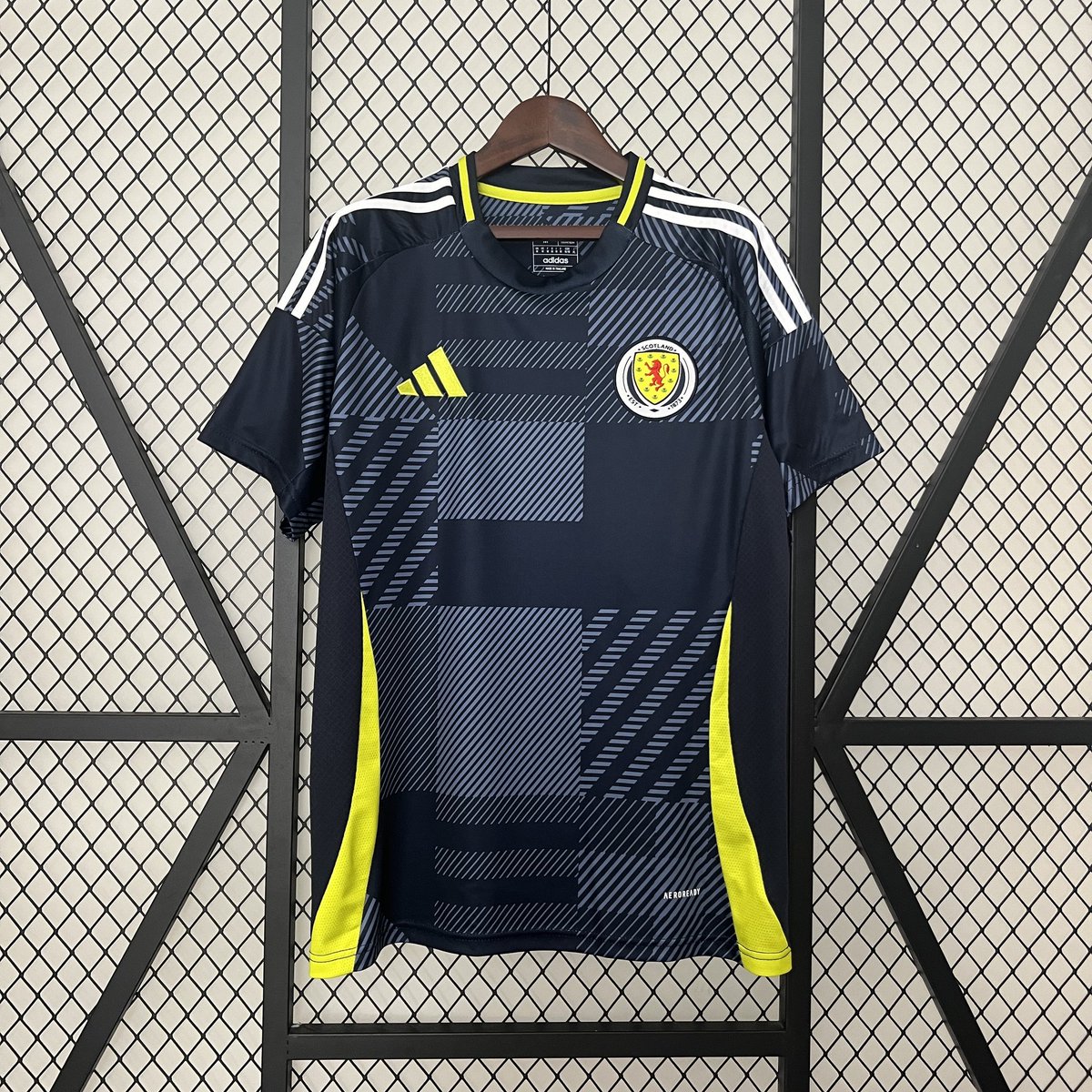 BRITescoces's tweet image. 🏆 SORTEO EURO24 🏆

Os traemos el sorteo de la camiseta de Escocia en esta Euro con nuestros amigos de @footballhshop_. 🏴󠁧󠁢󠁳󠁣󠁴󠁿👕

REQUISITOS:

- Seguir a @footballhshop_ y @BRITescoces
- Dar RT a este tweet

🍀 Anuncio del ganador: 19 JUNIO, tras el Escocia v Suiza 🔥