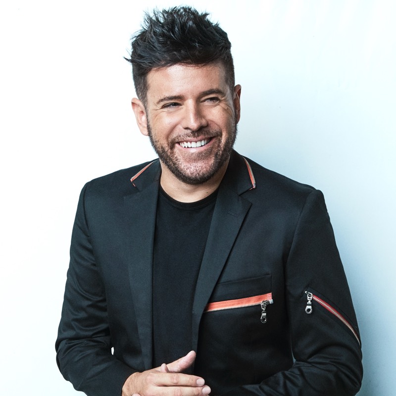 Formula_Music's tweet photo. ¡DIFÍCIL! 😱
¿Con cuál de estos cantautores te quedas? 
🔄 VANESA MARTÍN 
❤️ PABLO LÓPEZ https://t.co/oWma6UJ7uo