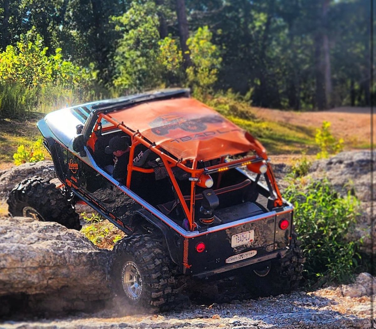 SpiderWebShade's tweet image. Happy Throwback Thursday! 🙌 Remember those epic Jeep adventures on the trails? Make every ride cooler and more enjoyable with a @spiderwebshade shade top! ☀️Don’t miss out—grab yours today and stay shaded on every adventure! 😎 #TBT #shadebrigade #Spiderwebshade #OffRoading