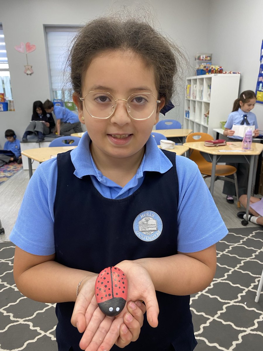 MsMillersClass2's tweet photo. We had so much fun making little pollinator rocks. ⁦@KellsElementary⁩ https://t.co/Qj3zsxMXZM