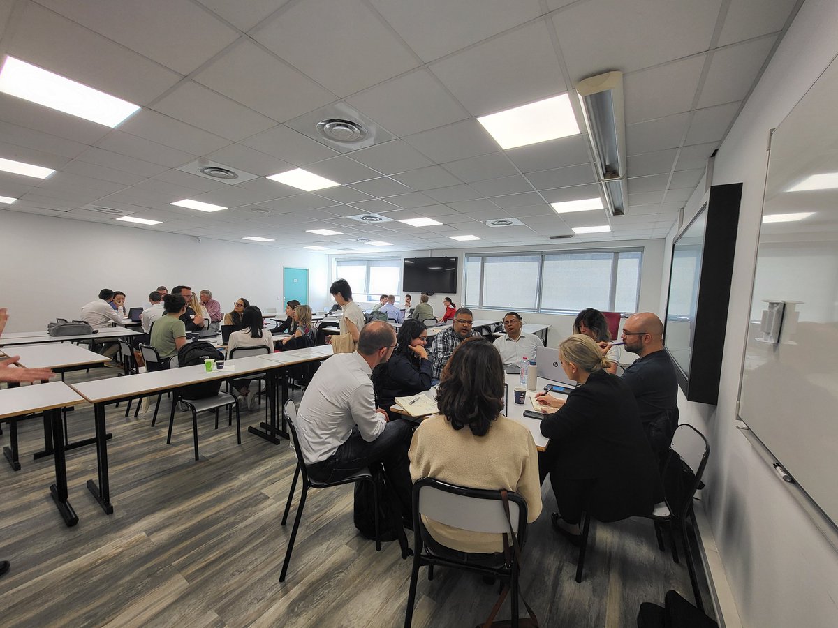 vera__rocha's tweet photo. Before closing the PDW, 16 research ideas were discussed at 4 (quasi) round tables led by our four mentors - @tm_grd, @EdMelero, @opertie & @elena_novelli. Thank you all for making this a productive morning at #DRUID24, enjoy the rest of the conference ๐ https://t.co/3NT0jsH87G