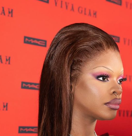 she looks like she’s about to say "ze bluetooth device is connected"