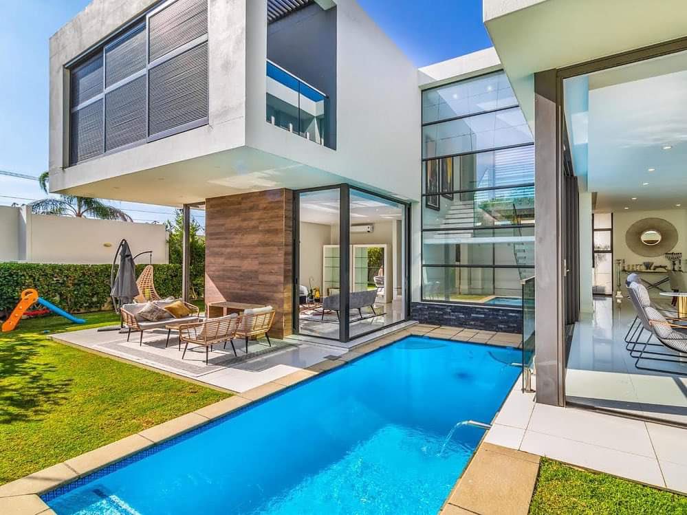 designdeputy's tweet photo. 💰: R12 000 000
📍: Sandown, Sandton. https://t.co/jyic9OWBCR