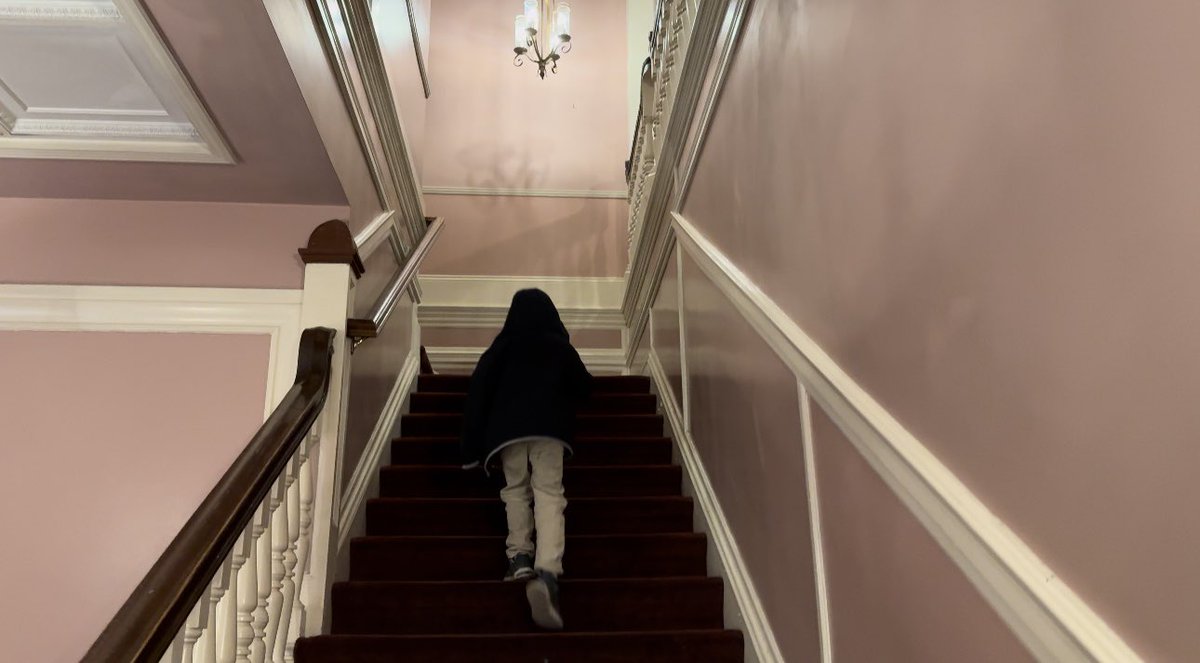 ObnoxandAnony's tweet photo. Took the kid ghost hunting today (Monterey, California).
#TheMontereyHotel #ColtonHall https://t.co/xRYSCTrZcC