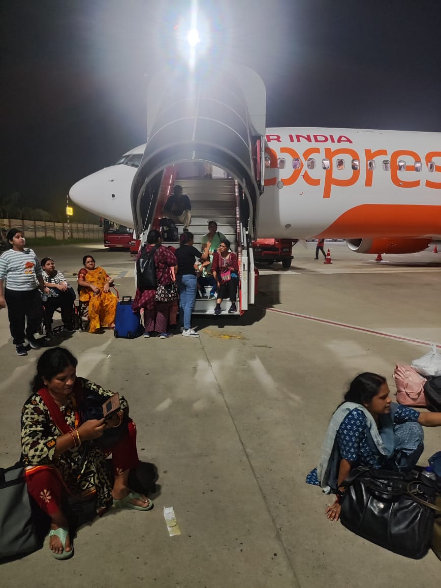 SamirNyk's tweet photo. Heartbreaking scene on IX-559: delayed, rerouted &amp; abandoned. Passengers, including differently-abled, seniors &amp; infants, left to fend for themselves after the pilot &amp; crew walked off in Kolkata at midnight. This is unacceptable! @AirIndiaX @DGCAIndia @Ministry_CA @AAI_Official https://t.co/UlcxPjSGKE