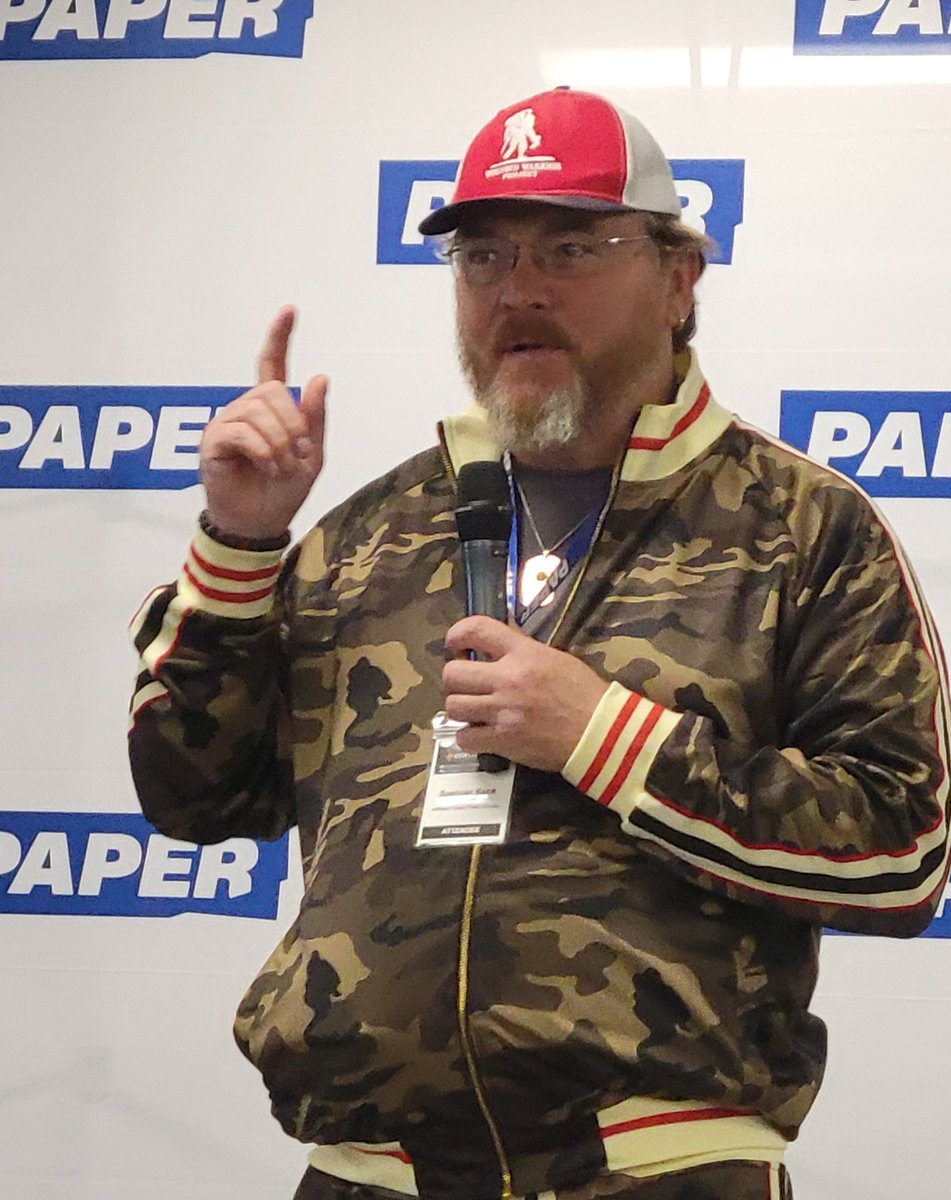 There are so many ways to implement "Paper" in the classroom.  Amy Robertson and her colleague shared how she implements the use of "Paper" in her science lessons. <a href="/paperlearning/">Paper</a> 

#PaperIDEAconference