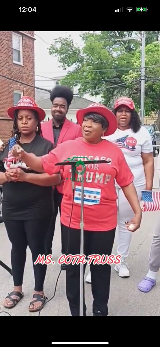HankishTwitZone's tweet photo. People of Chicago are wide AWAKE and want Trump to SAVE their city from Biden’s democrats who turned their city into an impoverished crime ridden hell with ILLEGALS receiving BETTER benefits than citizens‼️ #chicagoFORtrump https://t.co/SJ1ayzAk5H
