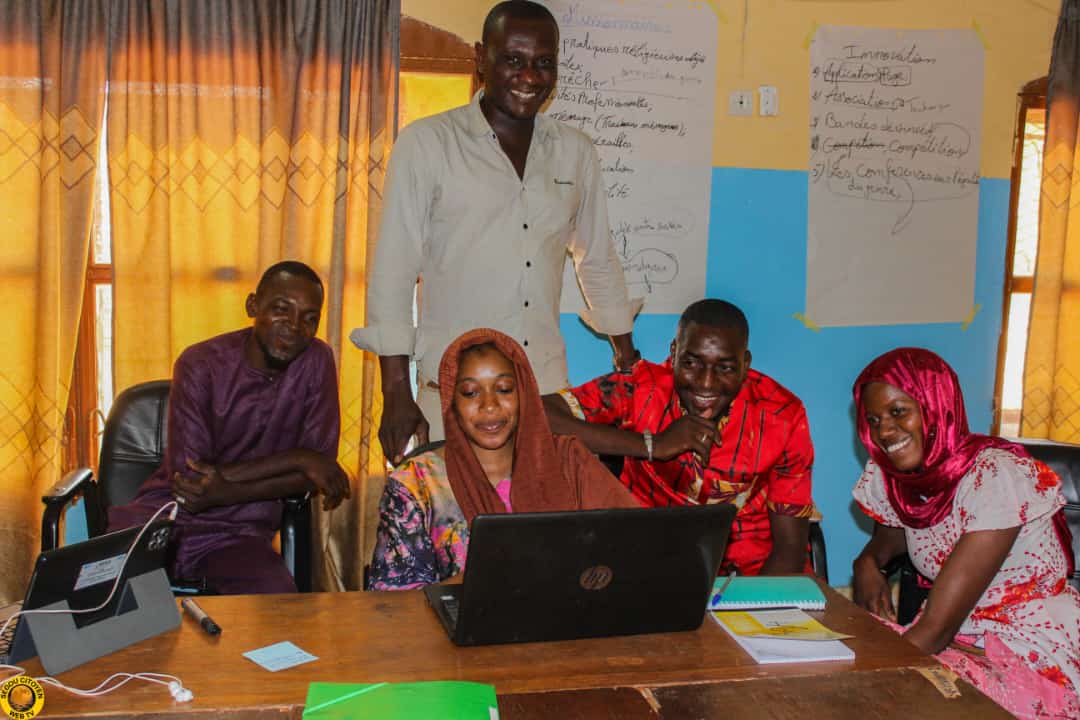cmariam287's tweet photo. Jeunes championnes du genre
C'était du 03 au 08 juin 2024 au Centre Gabriel CISSÉ de Ségou avec WILDAF les jeunes venant de Blan, Niono et Ségou ont bénéficié ce laboratoire d'innovation sur le genre et l'égalité des sexes 
#wildaf
#unfpa https://t.co/dOISirIjbM